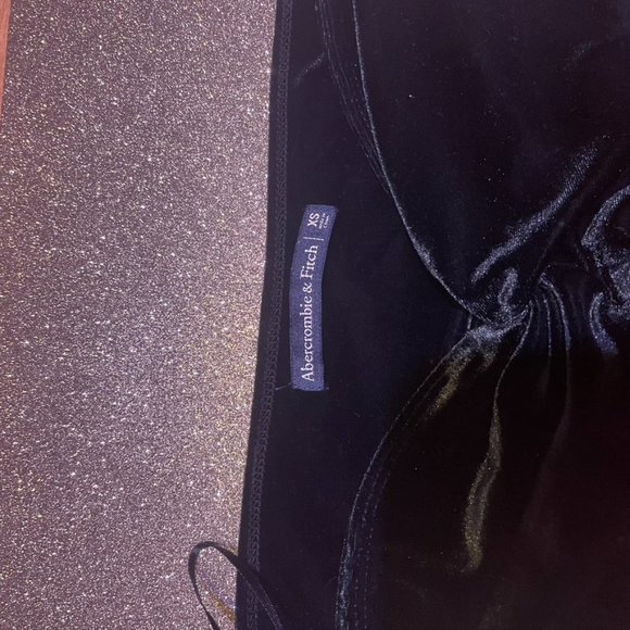 xs strapless black crop top - Picture 3 of 4